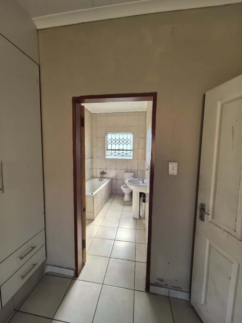 3 Bedroom Property for Sale in Die Heuwel Ext 4 Mpumalanga