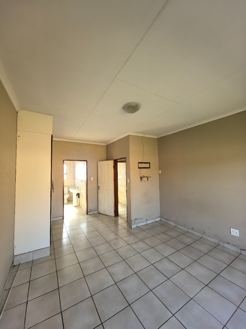 3 Bedroom Property for Sale in Die Heuwel Ext 4 Mpumalanga