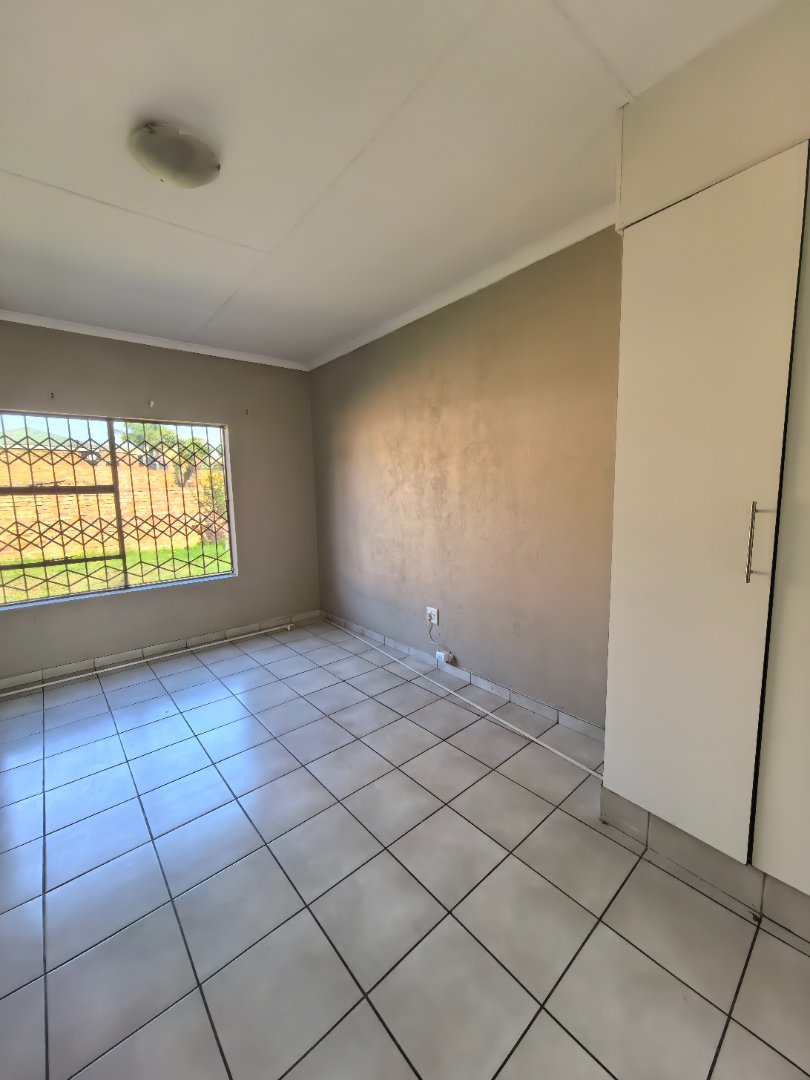 3 Bedroom Property for Sale in Die Heuwel Ext 4 Mpumalanga