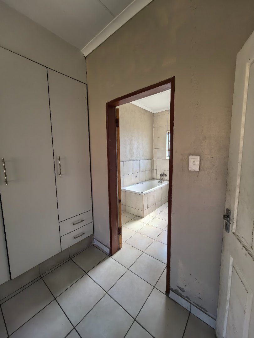 3 Bedroom Property for Sale in Die Heuwel Ext 4 Mpumalanga
