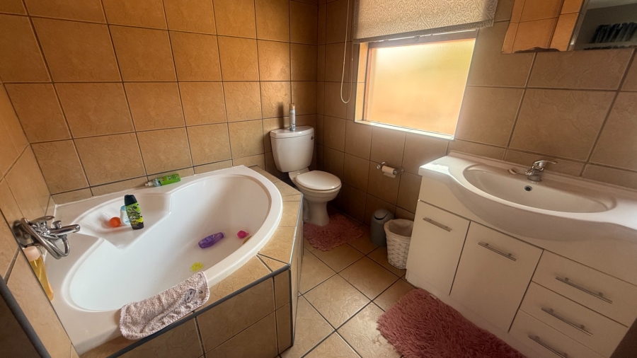 3 Bedroom Property for Sale in Middelburg Central Mpumalanga