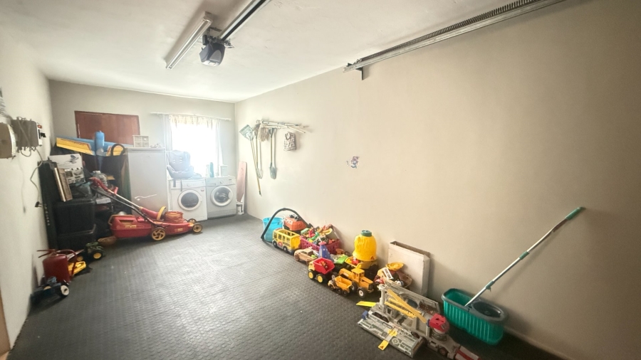 3 Bedroom Property for Sale in Middelburg Central Mpumalanga