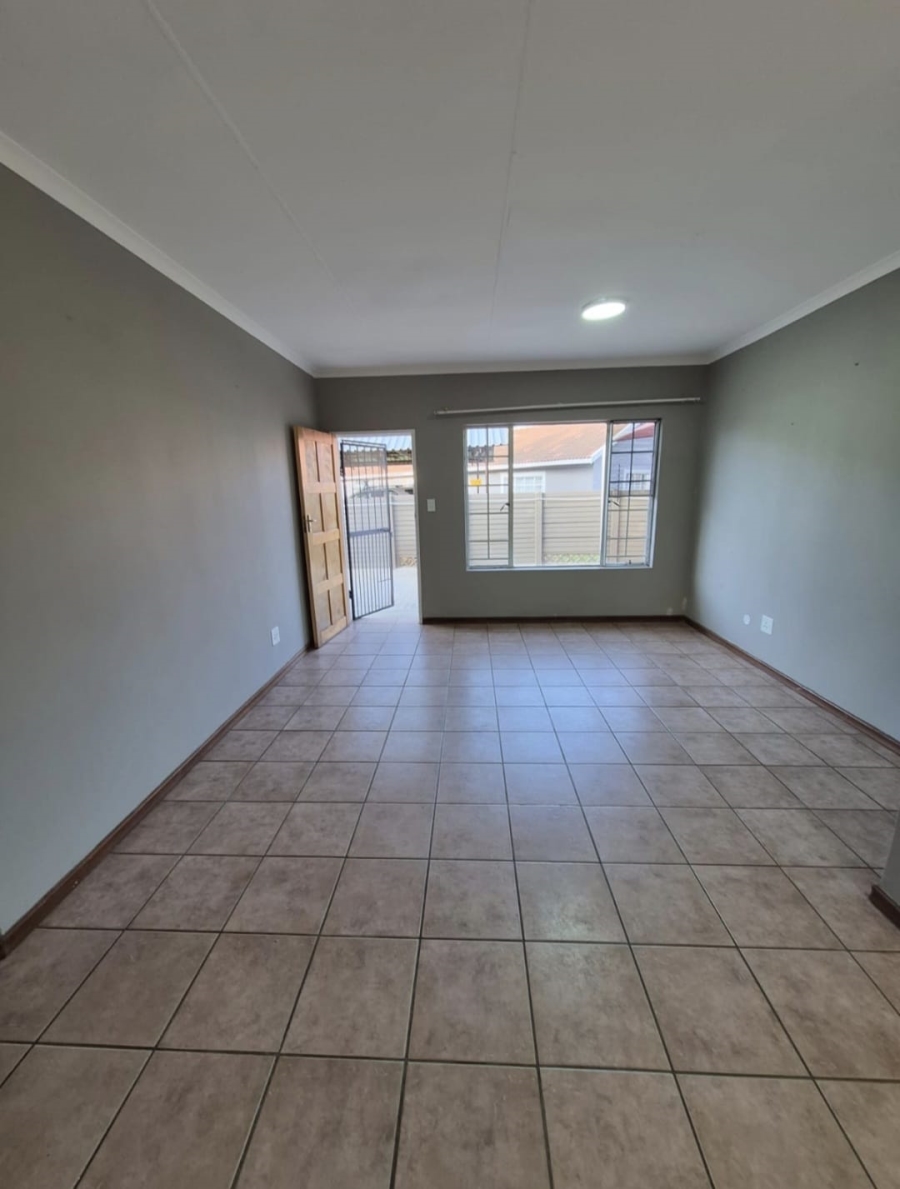 To Let 3 Bedroom Property for Rent in Lydenburg Mpumalanga