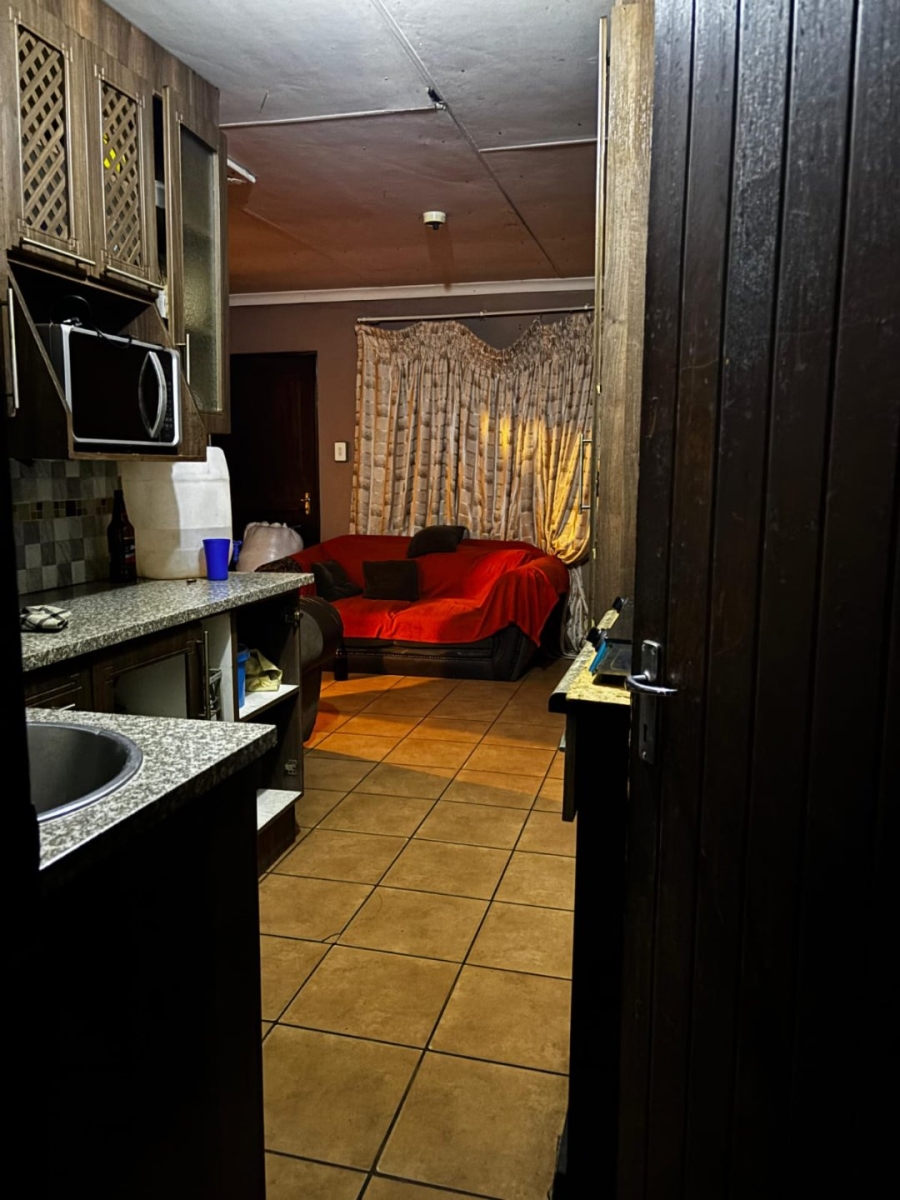 2 Bedroom Property for Sale in Witbank Ext 8 Mpumalanga