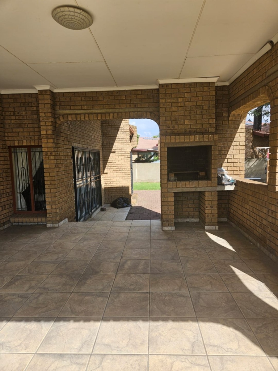 3 Bedroom Property for Sale in Reyno Ridge Mpumalanga