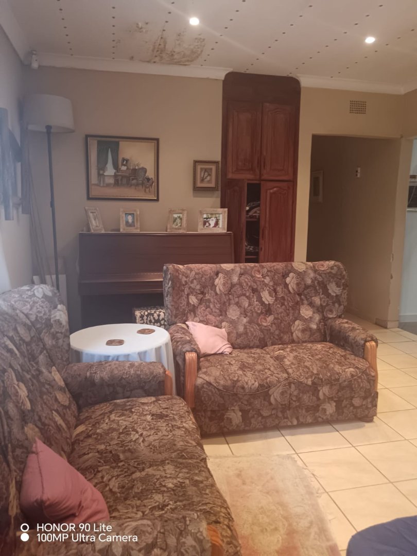4 Bedroom Property for Sale in Witbank Ext 9 Mpumalanga