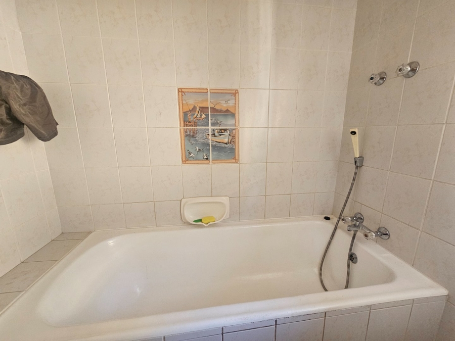 To Let 3 Bedroom Property for Rent in Nelspruit Ext 2 Mpumalanga