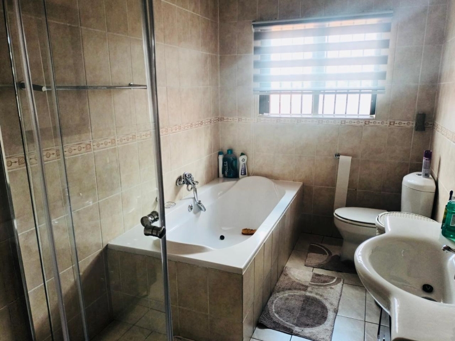 4 Bedroom Property for Sale in Reyno Ridge Mpumalanga