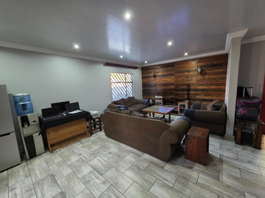 To Let 3 Bedroom Property for Rent in Secunda Mpumalanga