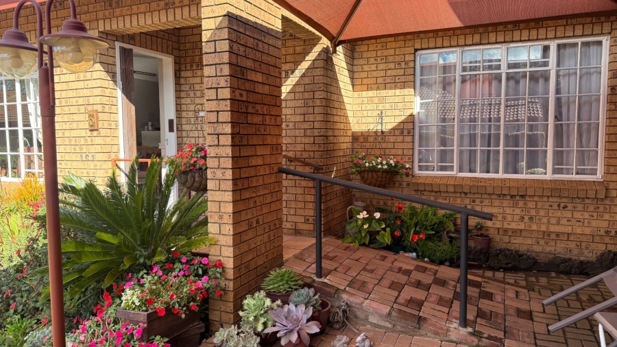 2 Bedroom Property for Sale in Middelburg Central Mpumalanga