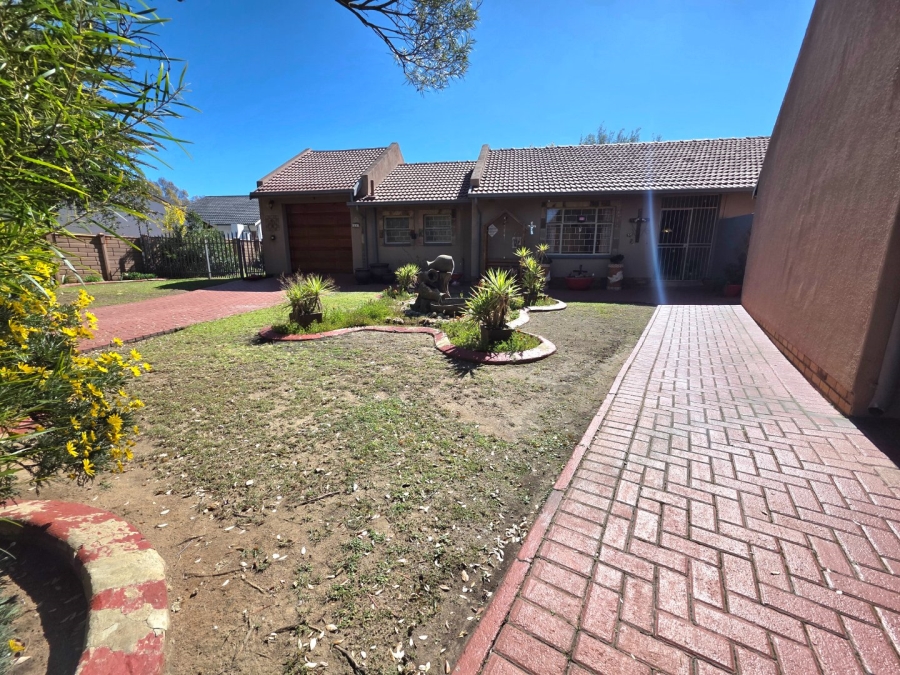 4 Bedroom Property for Sale in Secunda Mpumalanga