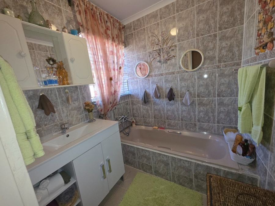 4 Bedroom Property for Sale in Secunda Mpumalanga