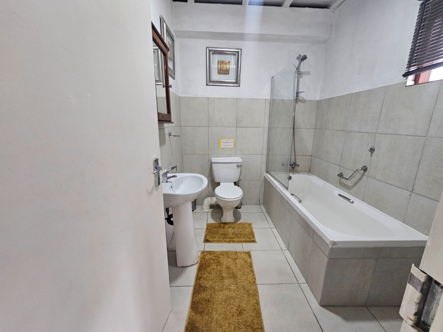 To Let  Bedroom Property for Rent in White River Estates Mpumalanga