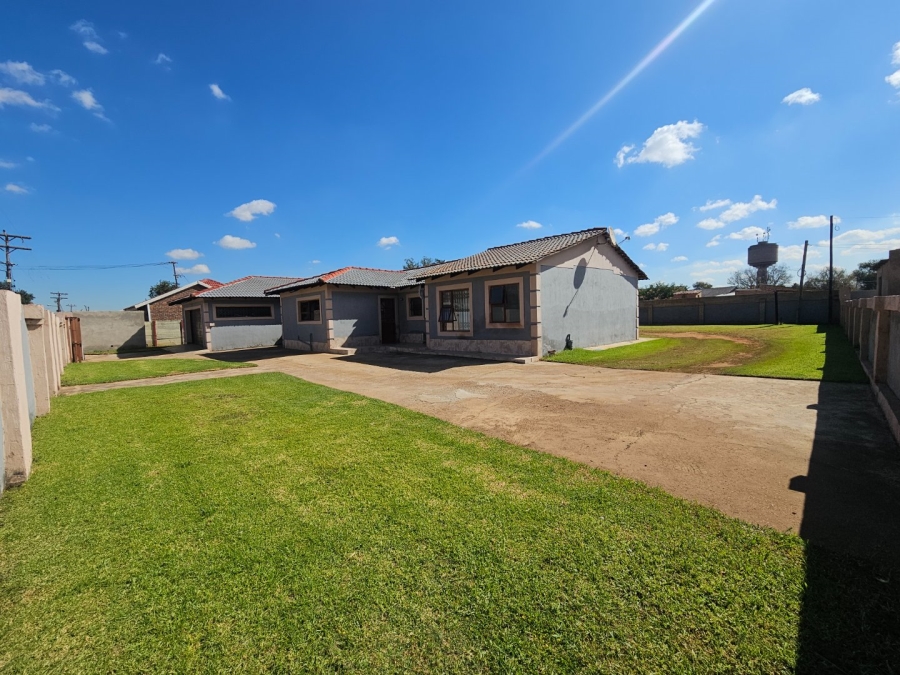 3 Bedroom Property for Sale in Eloff Mpumalanga
