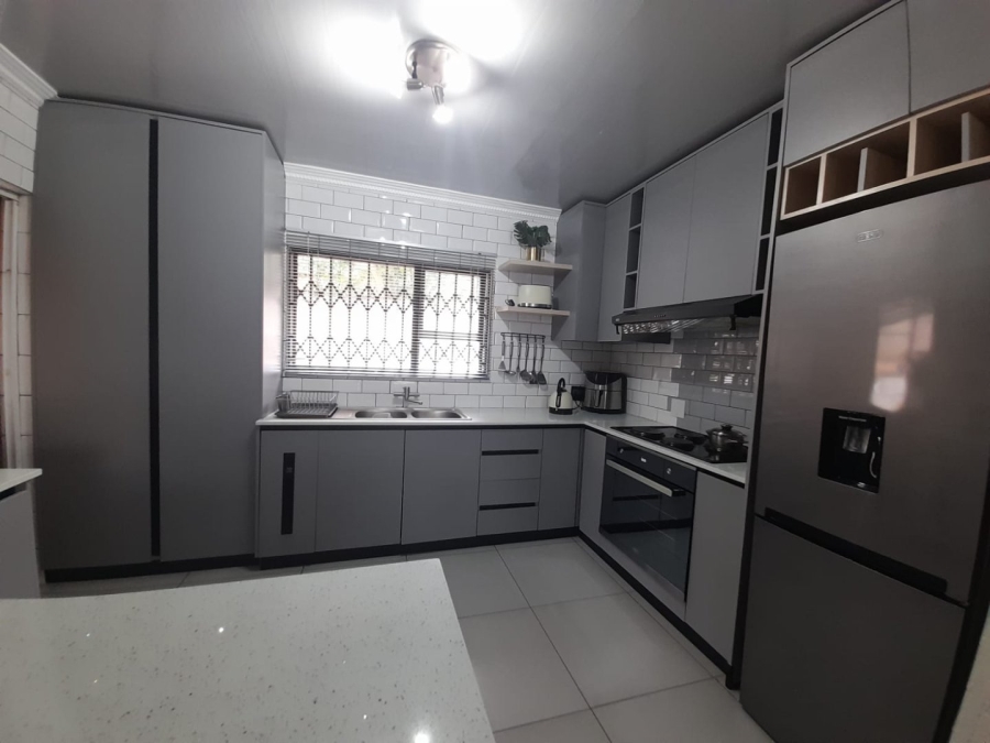 5 Bedroom Property for Sale in West Acres Ext 5 Mpumalanga