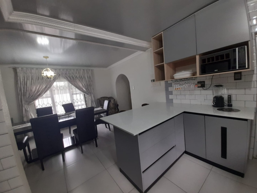 5 Bedroom Property for Sale in West Acres Ext 5 Mpumalanga