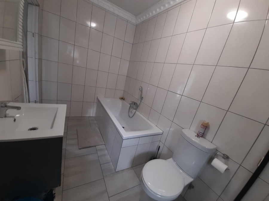 5 Bedroom Property for Sale in West Acres Ext 5 Mpumalanga