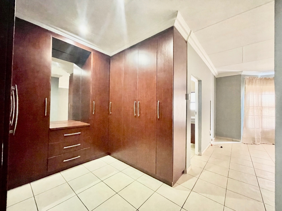 To Let 4 Bedroom Property for Rent in Aerorand Mpumalanga