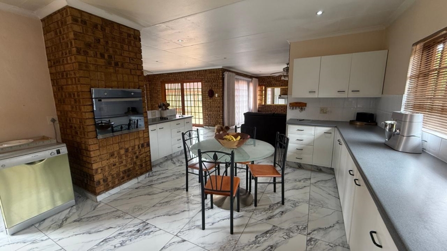 4 Bedroom Property for Sale in Aerorand Mpumalanga