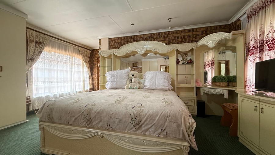 4 Bedroom Property for Sale in Aerorand Mpumalanga