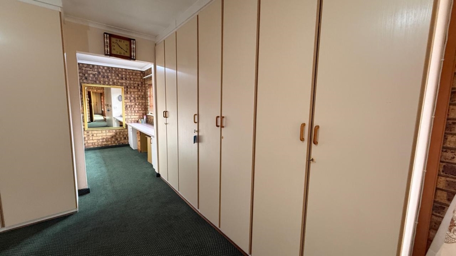 4 Bedroom Property for Sale in Aerorand Mpumalanga