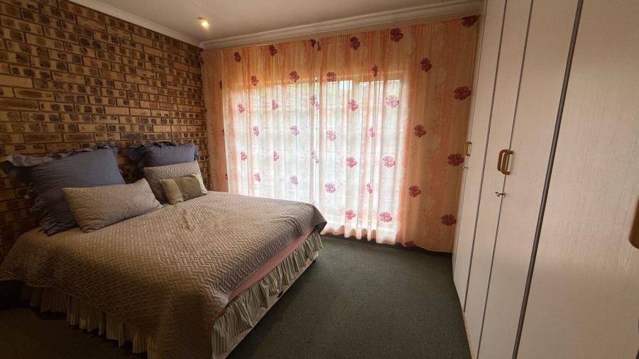4 Bedroom Property for Sale in Aerorand Mpumalanga