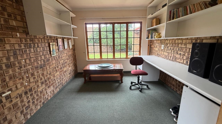 4 Bedroom Property for Sale in Aerorand Mpumalanga