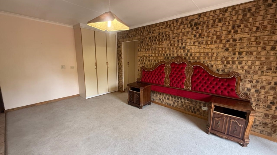 4 Bedroom Property for Sale in Aerorand Mpumalanga