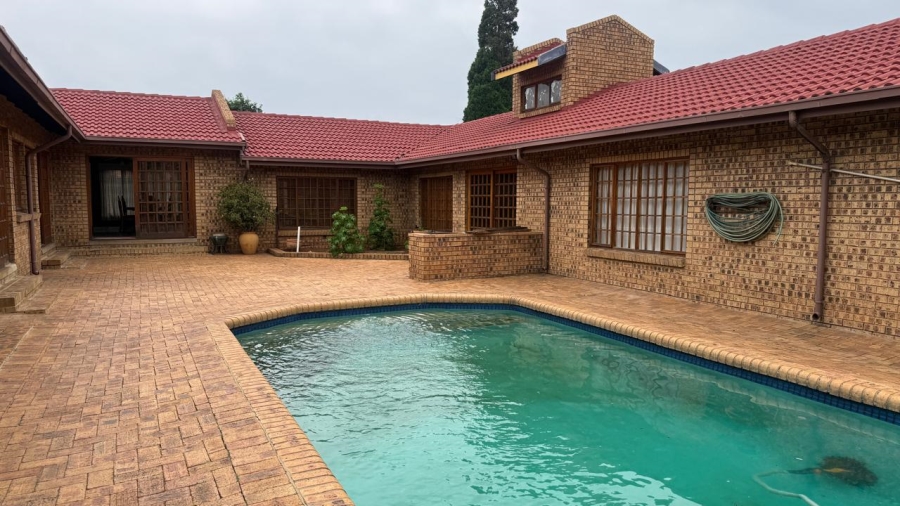4 Bedroom Property for Sale in Aerorand Mpumalanga