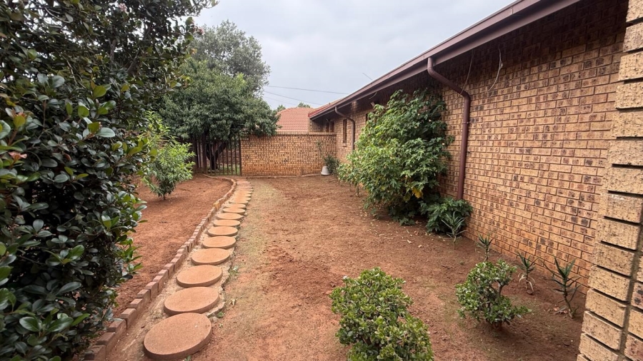 4 Bedroom Property for Sale in Aerorand Mpumalanga
