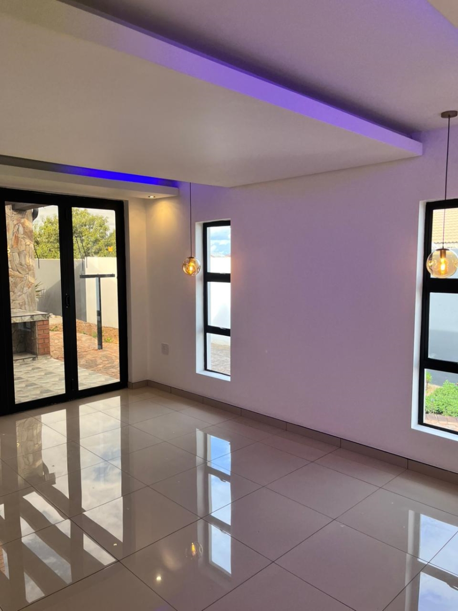 4 Bedroom Property for Sale in Aerorand Mpumalanga
