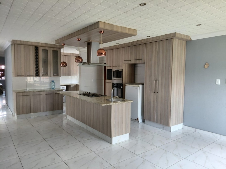 4 Bedroom Property for Sale in Aerorand Mpumalanga