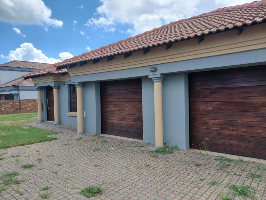 4 Bedroom Property for Sale in Aerorand Mpumalanga
