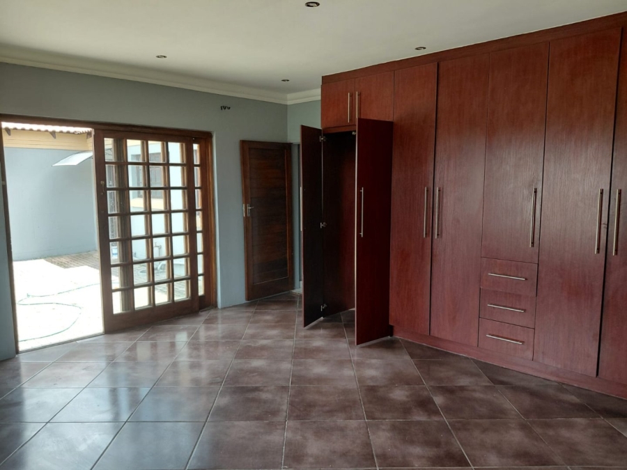 4 Bedroom Property for Sale in Aerorand Mpumalanga