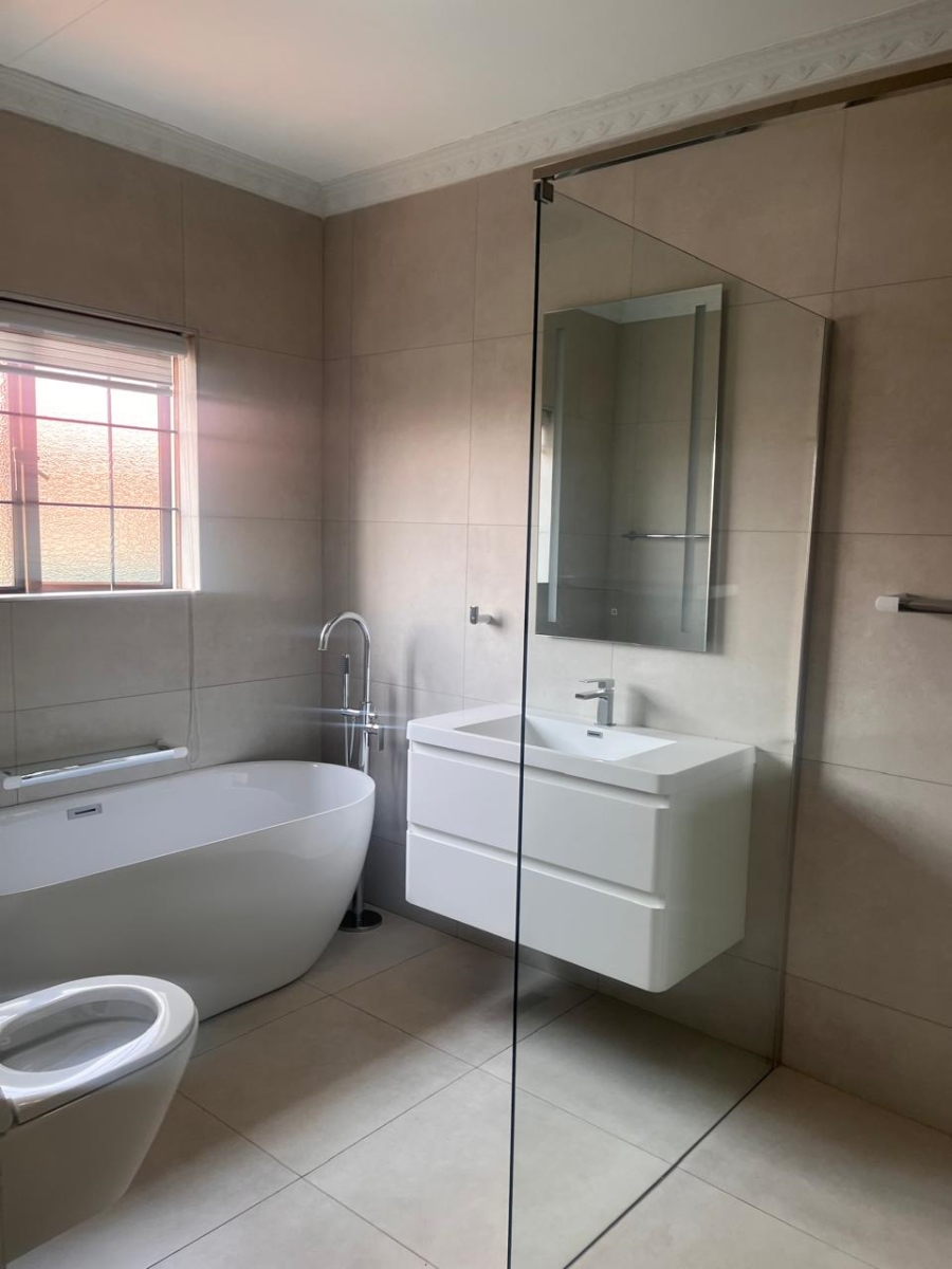 3 Bedroom Property for Sale in Aerorand Mpumalanga