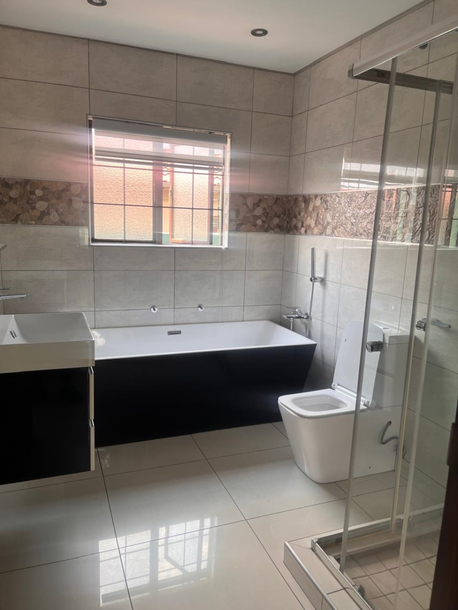 3 Bedroom Property for Sale in Aerorand Mpumalanga