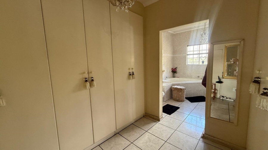 4 Bedroom Property for Sale in Aerorand Mpumalanga