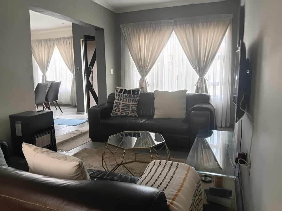 4 Bedroom Property for Sale in Komdraai Mpumalanga
