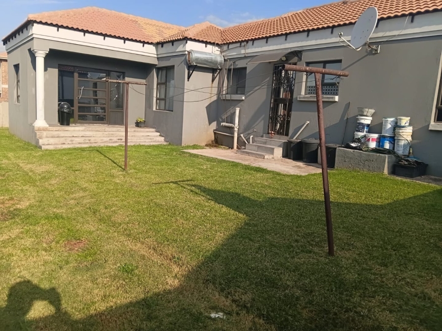 4 Bedroom Property for Sale in Komdraai Mpumalanga