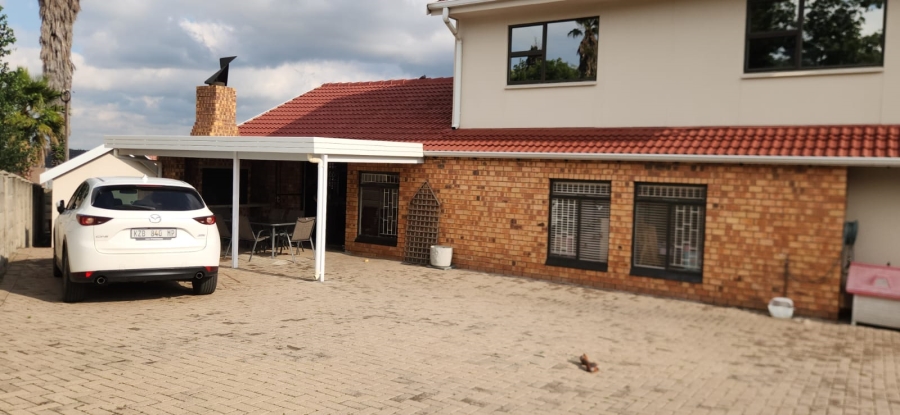 5 Bedroom Property for Sale in Noordrand Mpumalanga