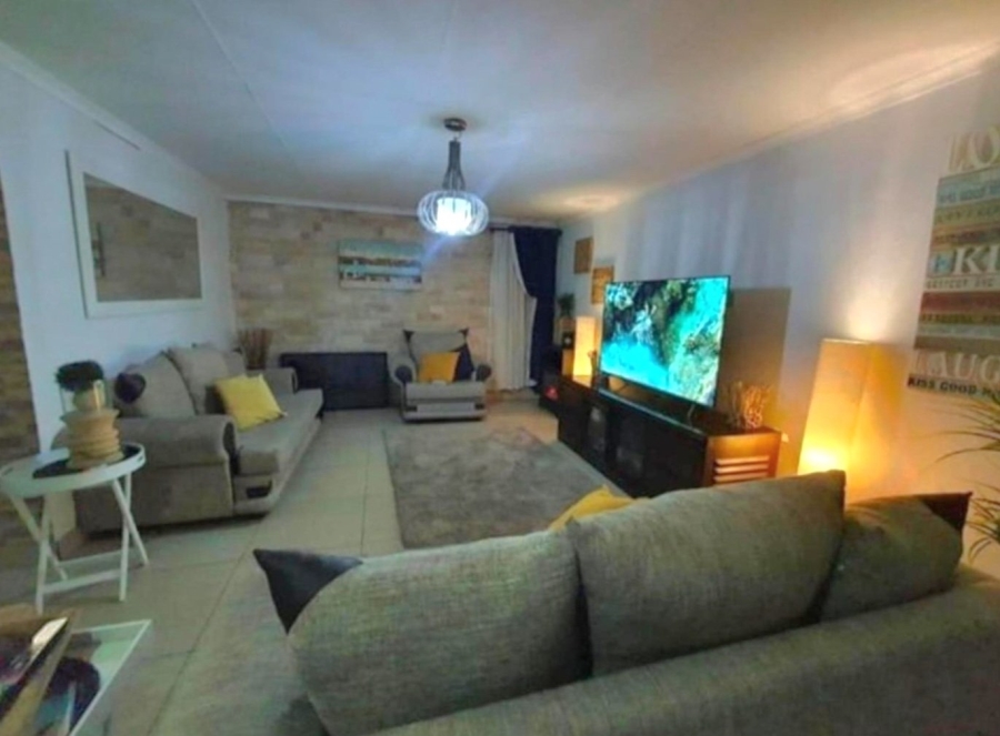 7 Bedroom Property for Sale in Secunda Mpumalanga