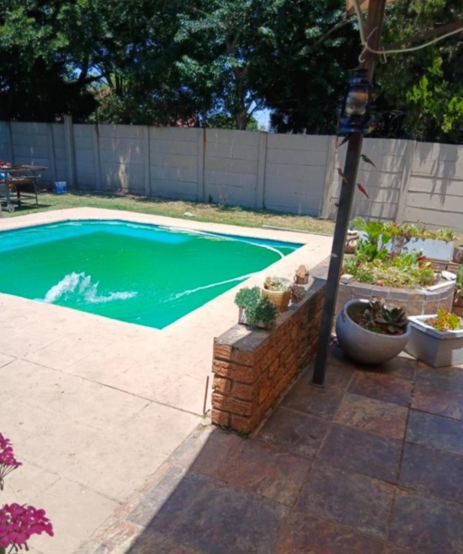7 Bedroom Property for Sale in Secunda Mpumalanga