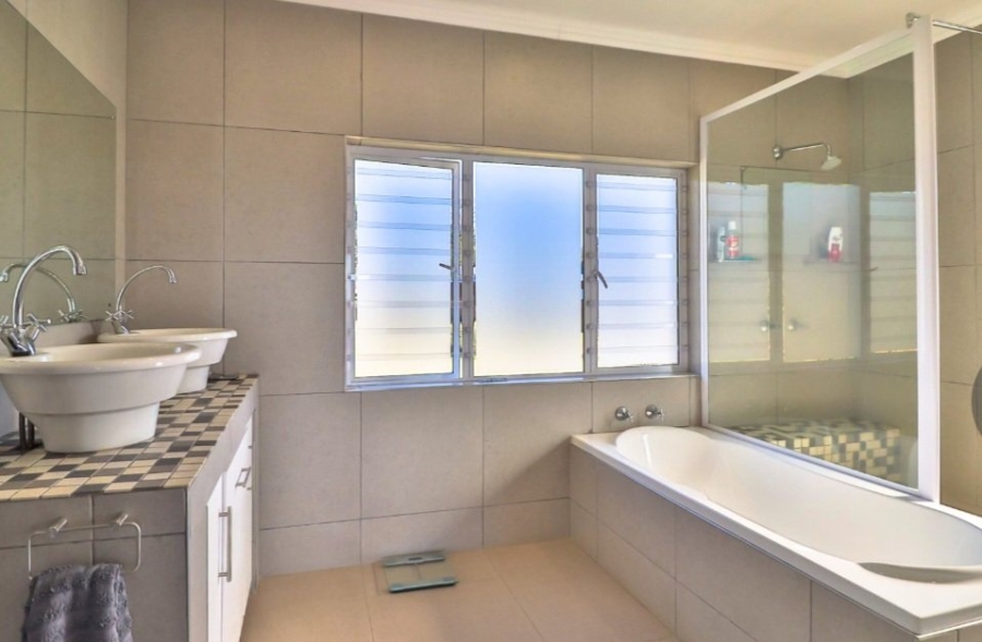 To Let  Bedroom Property for Rent in White River Estates Mpumalanga
