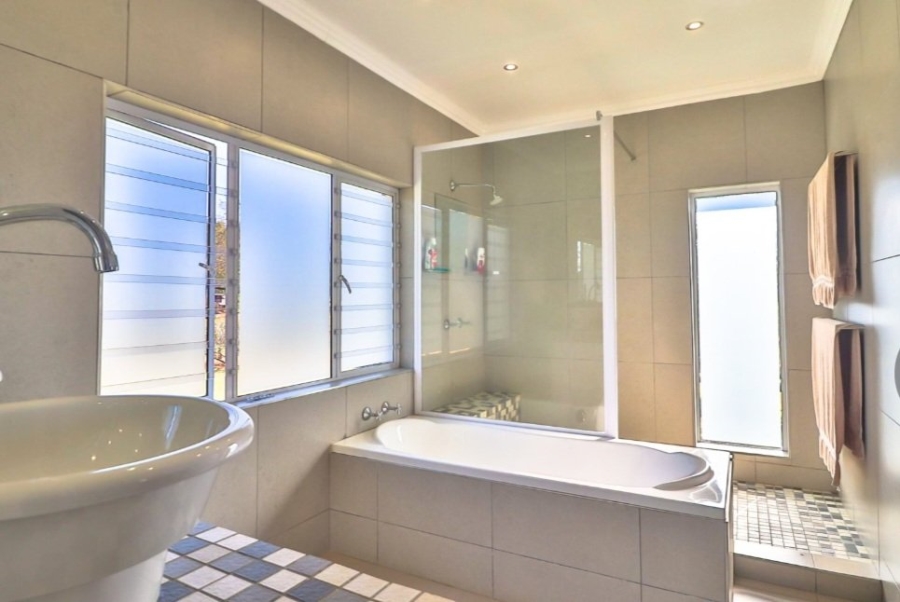 To Let  Bedroom Property for Rent in White River Estates Mpumalanga