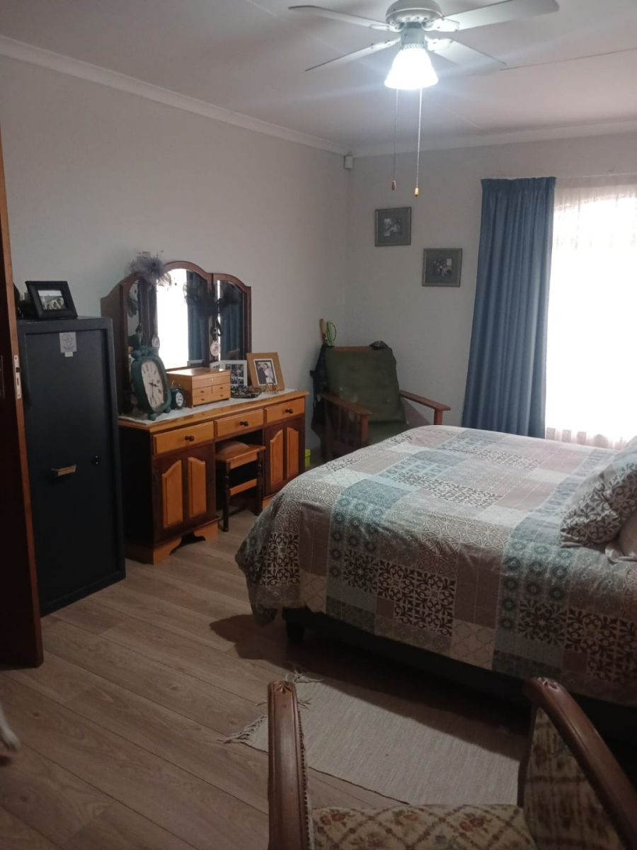 4 Bedroom Property for Sale in Sunset Park Mpumalanga