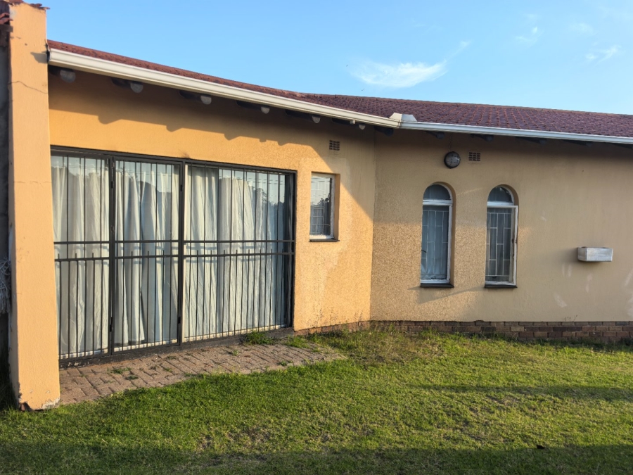 8 Bedroom Property for Sale in Reyno Ridge Mpumalanga