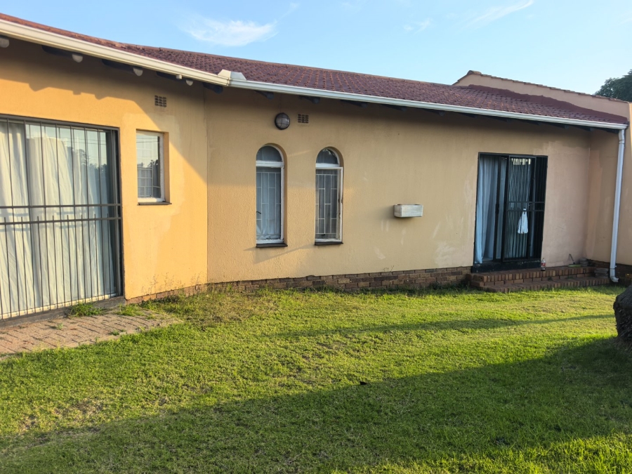 8 Bedroom Property for Sale in Reyno Ridge Mpumalanga