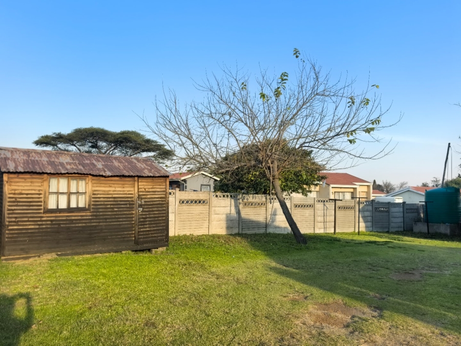 8 Bedroom Property for Sale in Reyno Ridge Mpumalanga