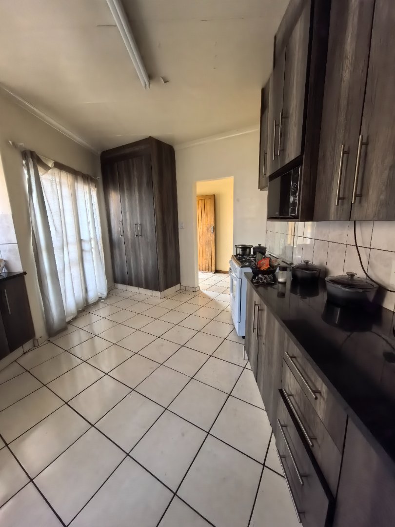 8 Bedroom Property for Sale in Reyno Ridge Mpumalanga