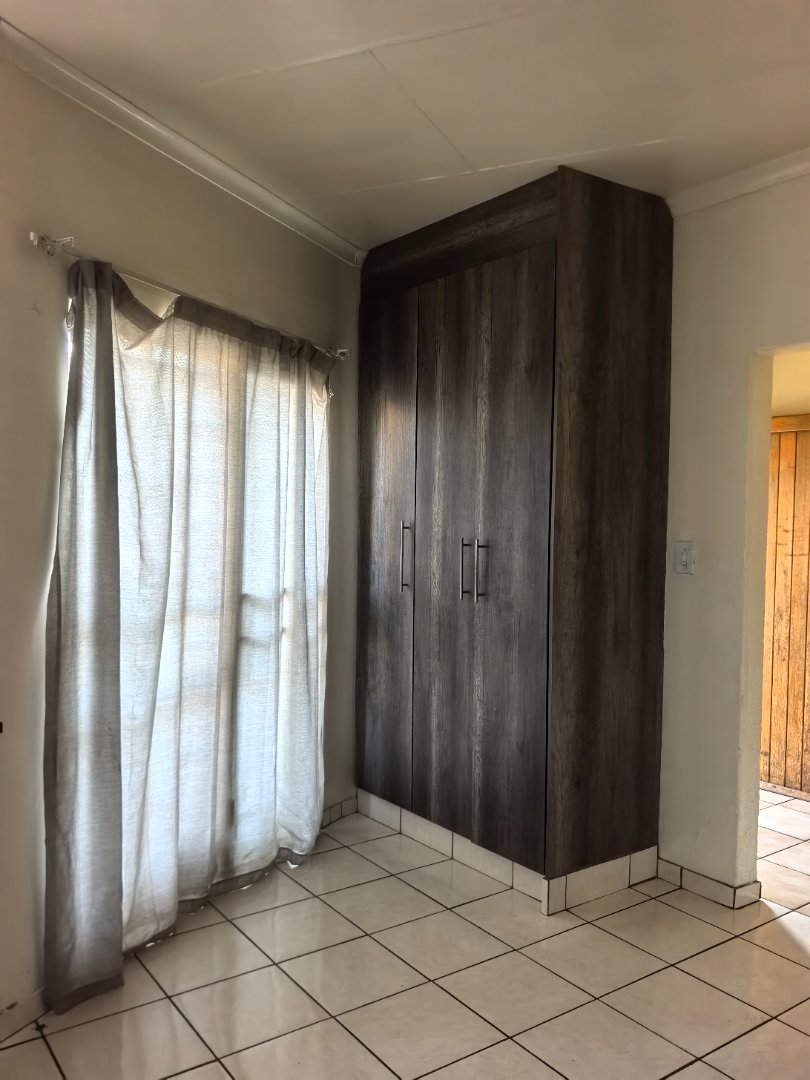 8 Bedroom Property for Sale in Reyno Ridge Mpumalanga